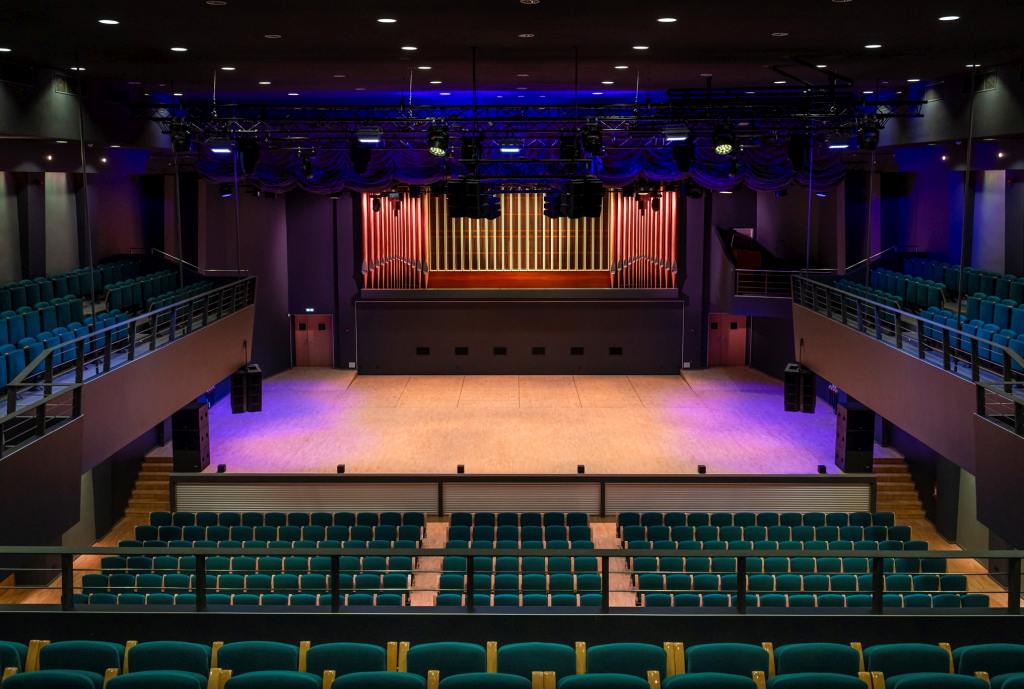 Vanemuise Kontserdimaja suur saal konverentsi jaoks Tartus