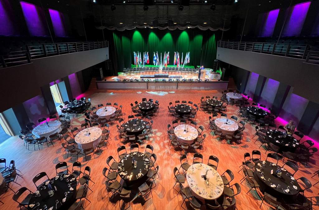 Vanemuise Kontserdimaja suur saal konverentsi jaoks Tartus